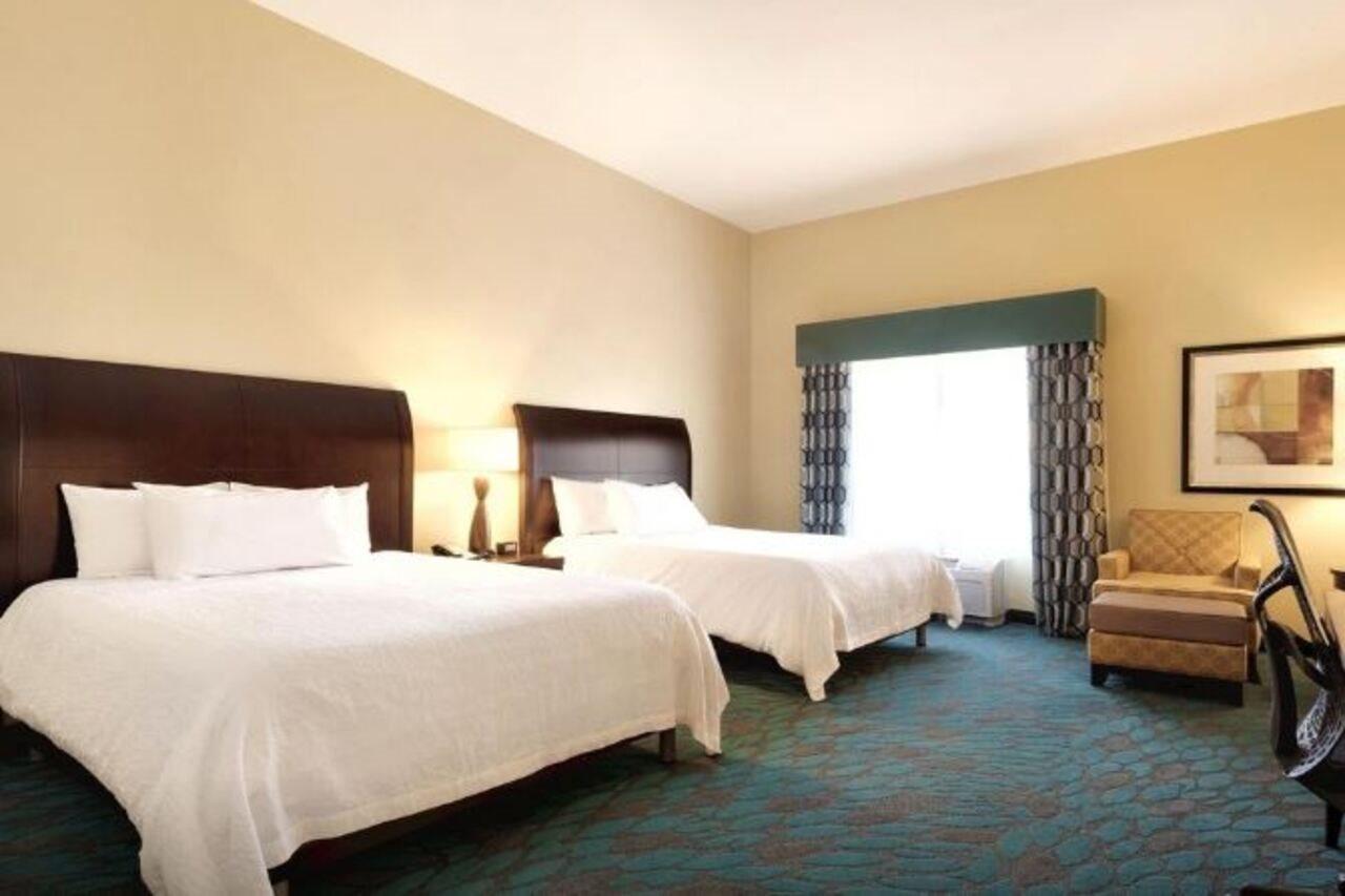 Hilton Garden Inn Fargo Exterior foto