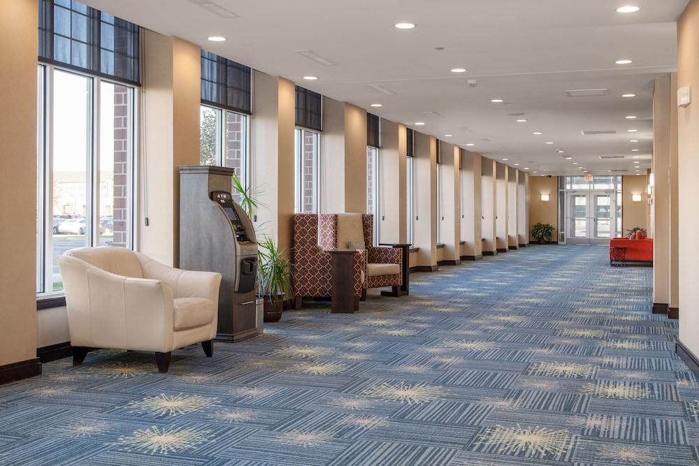 Hilton Garden Inn Fargo Exterior foto